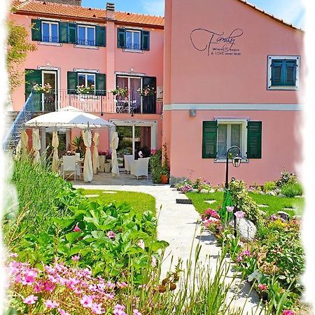 Casa Vacanze Family Albisola Superiore Extérieur photo