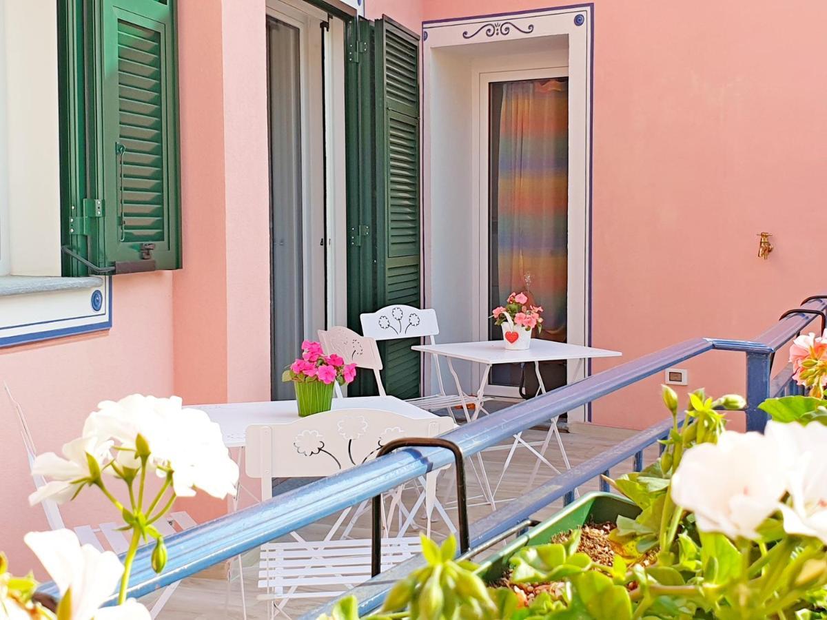 Casa Vacanze Family Albisola Superiore Extérieur photo