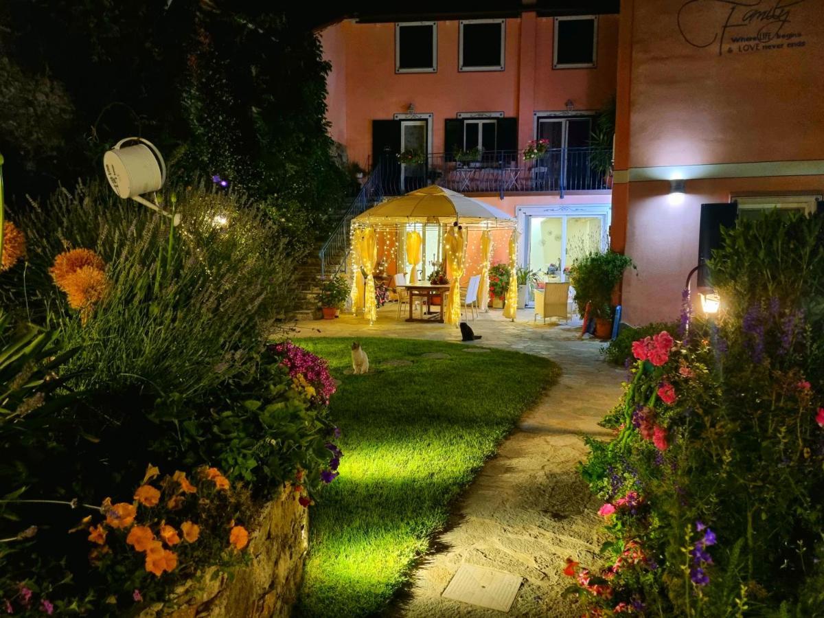 Casa Vacanze Family Albisola Superiore Extérieur photo